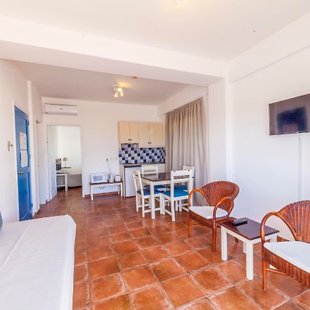 Andreotis Hotel Apts Протарас Экстерьер фото
