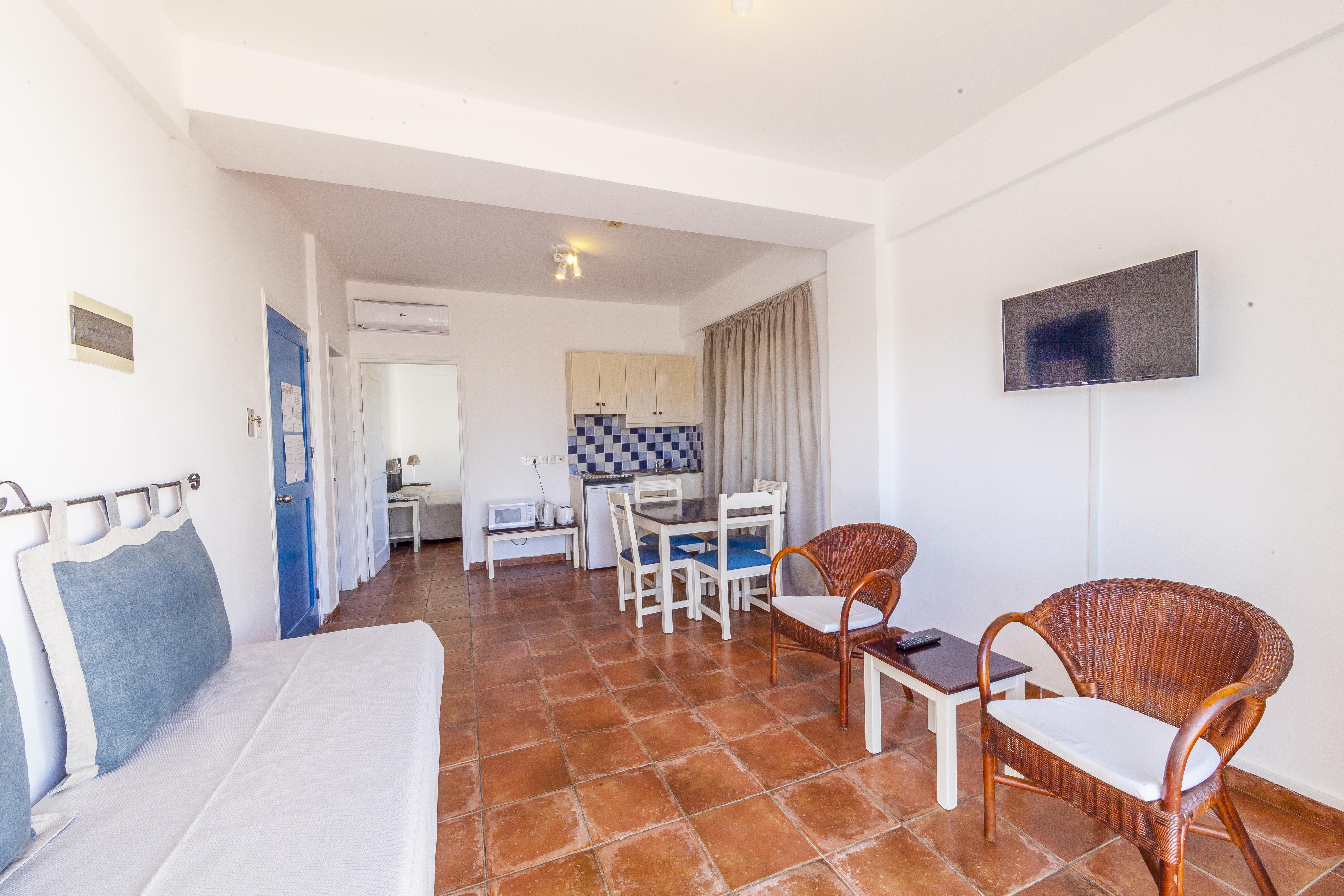 Andreotis Hotel Apts Протарас Экстерьер фото